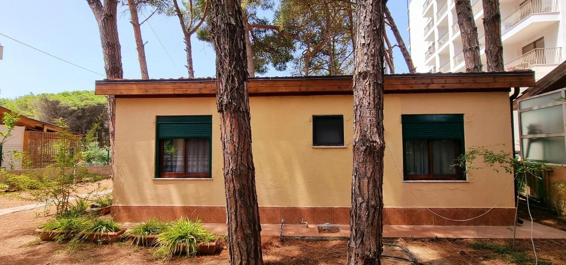 Bezhani Villa Golem